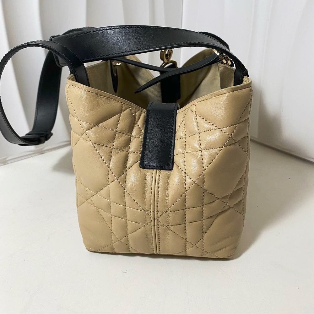Dior Toujours Cannage Quilted Leather Tote Bag Beige & Black - Picture 5 of 14